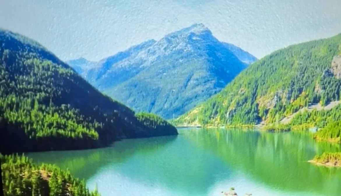 Mountain lake scene projected by the E30MAX, photographed by a customer